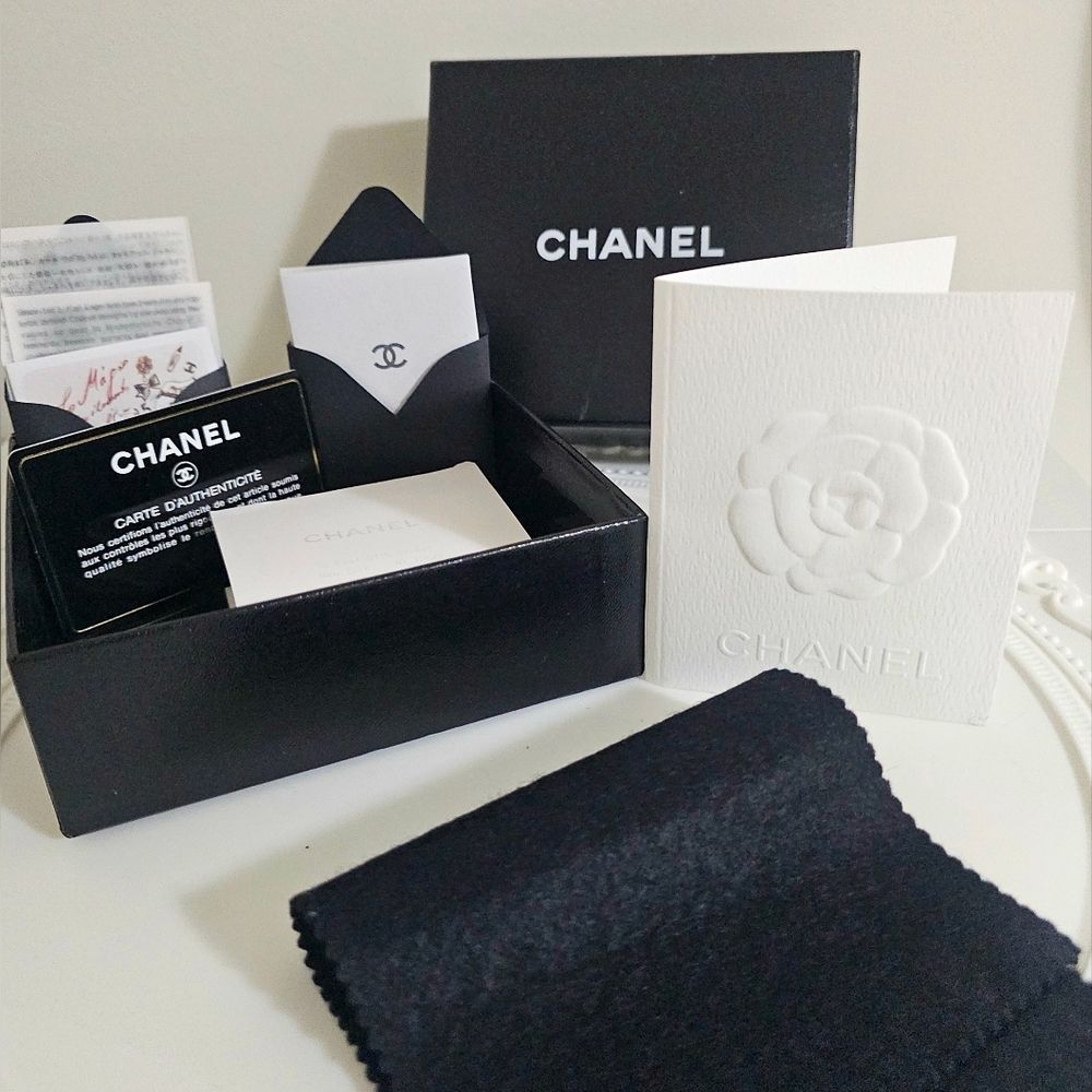 CHANEL CC Lambskin Leather Quilted Cambon Bifold Wallet Silver